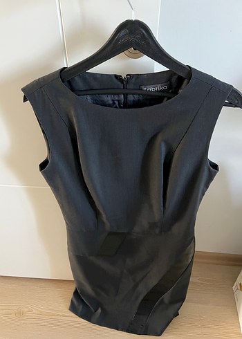 Siyah V Yaka Midi Elbise - Görsel 4