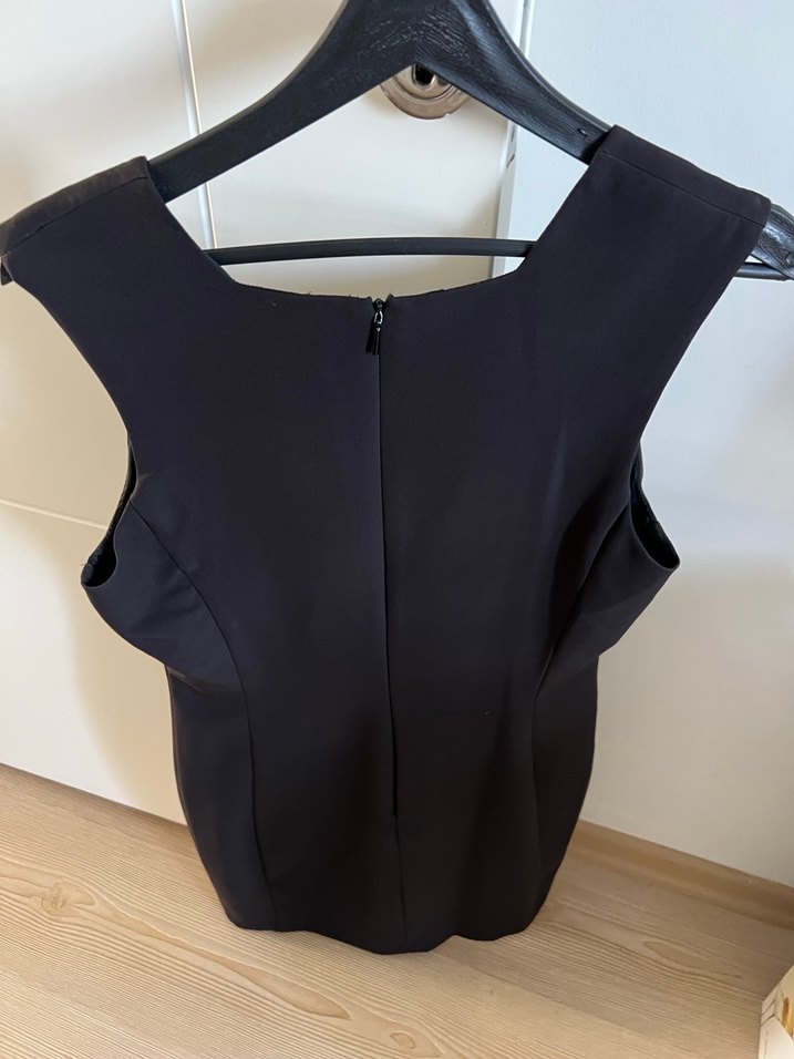 Siyah V Yaka Midi Elbise - Görsel 3