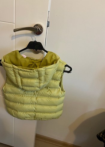 Sarı Kısa Kadın Şişme Yelek - Görsel 2