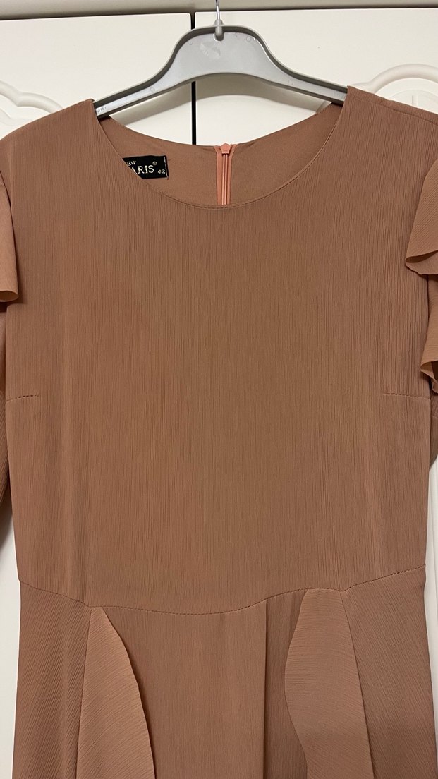 Uzun Kollu Fırfırlı Bej Kadın Elbise - Görsel 2