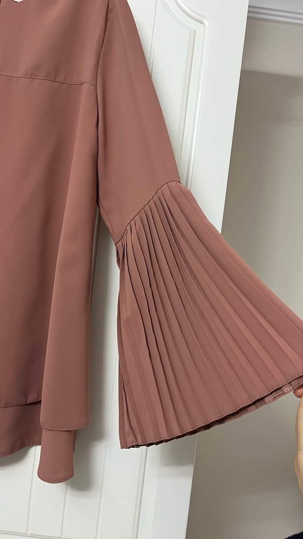 Bej Kadın Pilili Uzun Kollu Tunik - Görsel 2