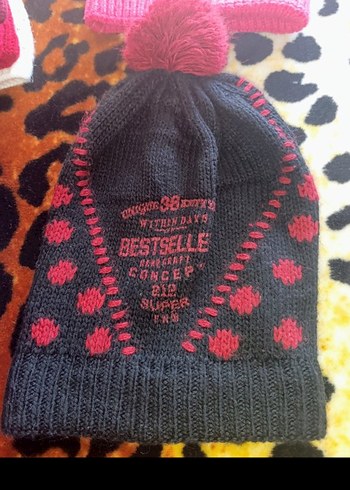 Beyaz Ponponlu Örgü Kadın Bere - Görsel 5