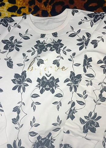 H&M Uzun Kollu Beyaz Desenli Kadın Sweatshirt - Görsel 4