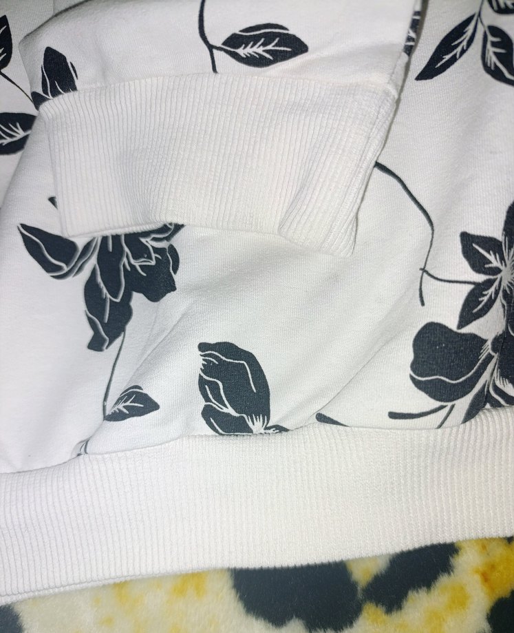 H&M Uzun Kollu Beyaz Desenli Kadın Sweatshirt - Görsel 5