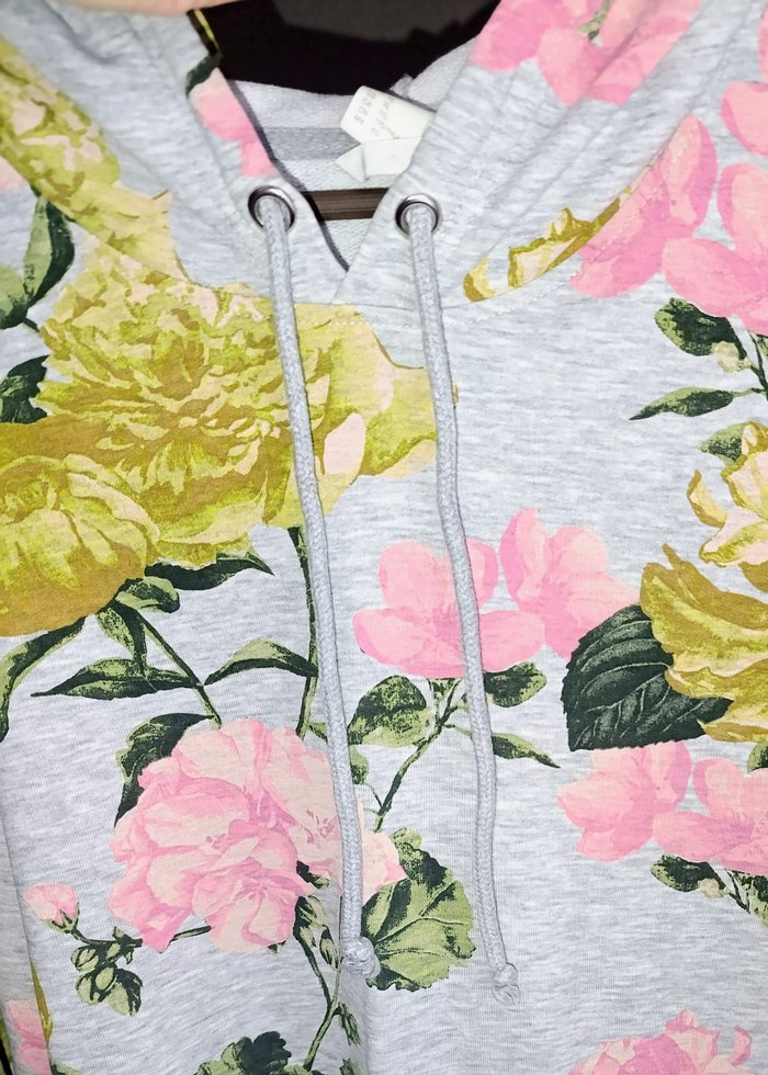 H&M Gri Çiçek Desenli Kapüşonlu Kadın Sweatshirt - Görsel 2