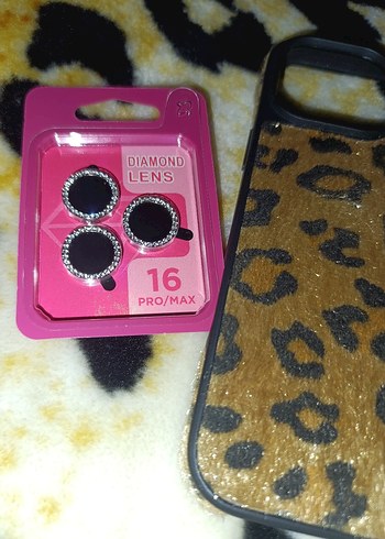 Kahverengi Kürklü Leopar Desenli Telefon Kılıfı 16PROMAX - Görsel 4