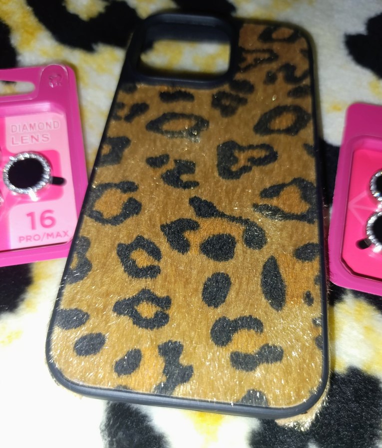 Kahverengi Kürklü Leopar Desenli Telefon Kılıfı 16PROMAX - Görsel 3