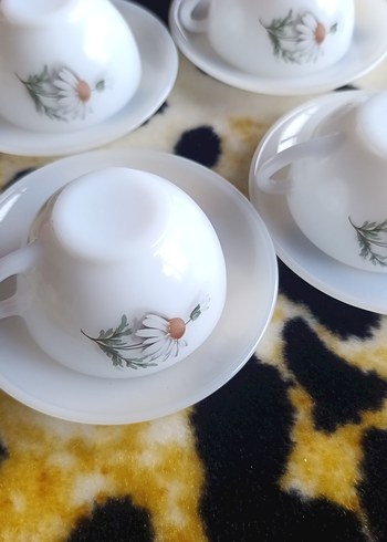 Papatya Desenli Beyaz Fincan Takımı - Görsel 2