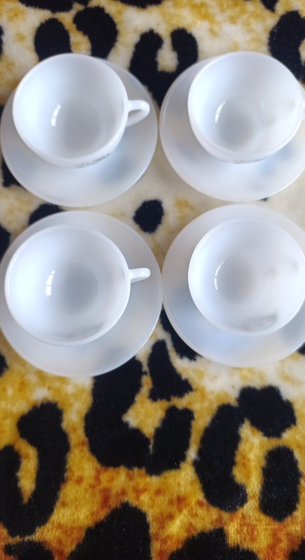 Papatya Desenli Beyaz Fincan Takımı - Görsel 3