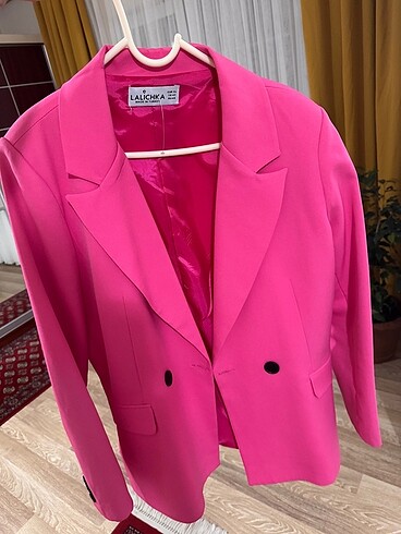 Blazer ceket 42 beden oversize otursun diye büyük almıştım temi