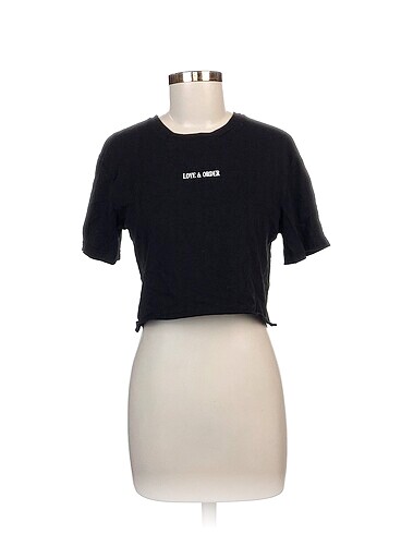 H&M T-shirt %70 İndirimli.
