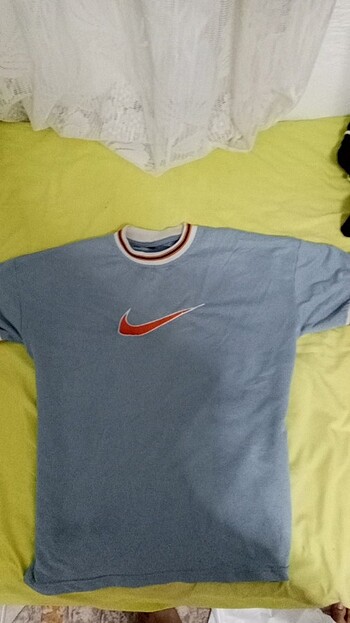 Nike t-shirt 