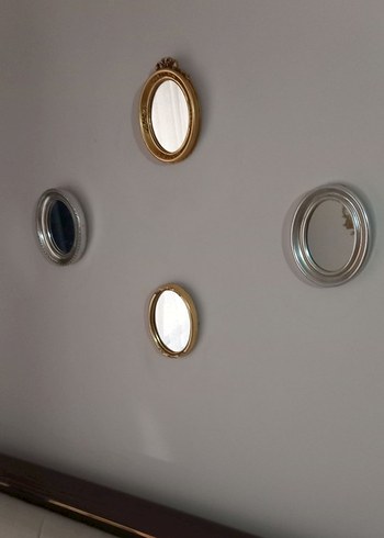 Beyaz ve Gri Oval Duvar Aynaları Seti
