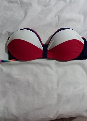 Colins bikini