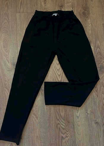 Siyah Kadın Rahat Kesim Kumaş Jogger