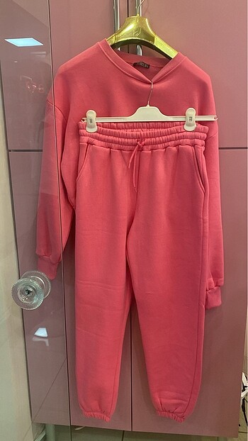 Pembe İkili Takım