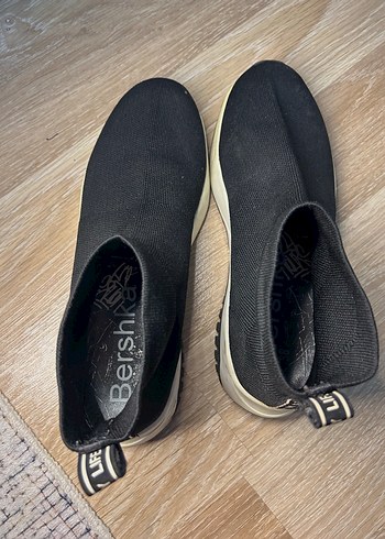 38 Beden siyah Renk Bershka Spor Ayakkabı
