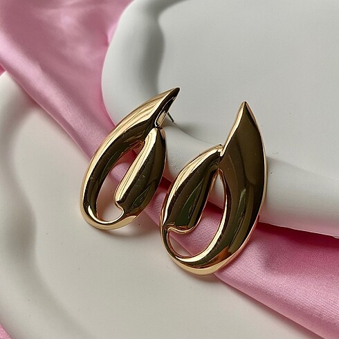  Beden Vıp Twist Model Gold Küpe