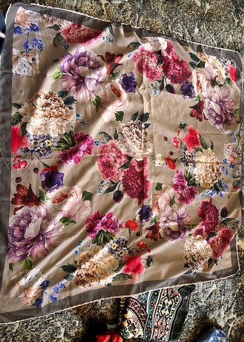 Kaygan eşarplardandır - Görsel 5