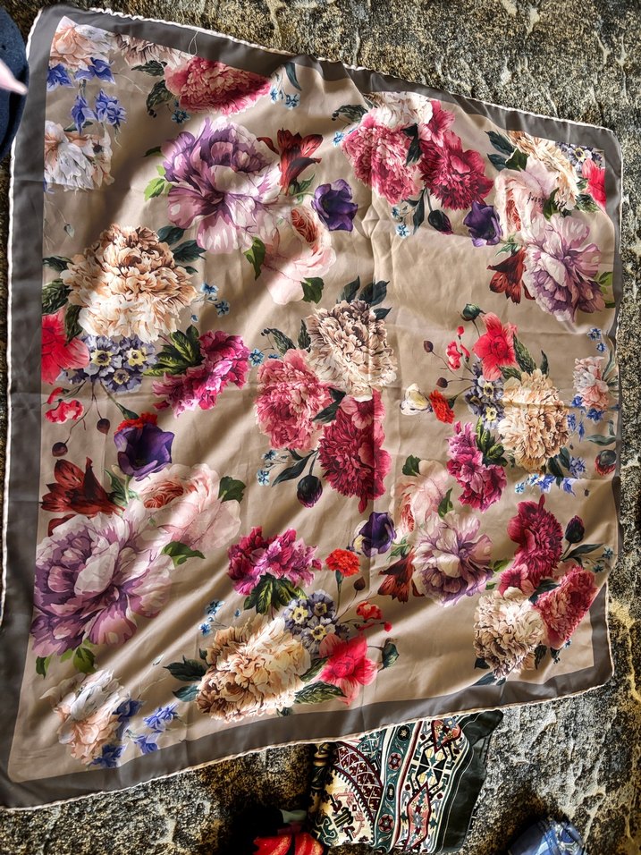 Kaygan eşarplardandır - Görsel 5