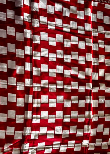 Kırmızı
Kaygan eşarplardandır - Görsel 3