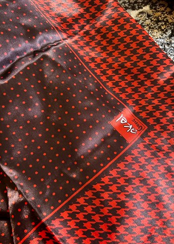 Kırmızı
Kaygan eşarplardandır - Görsel 4