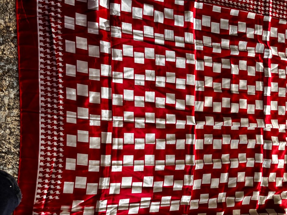 Kırmızı
Kaygan eşarplardandır - Görsel 3