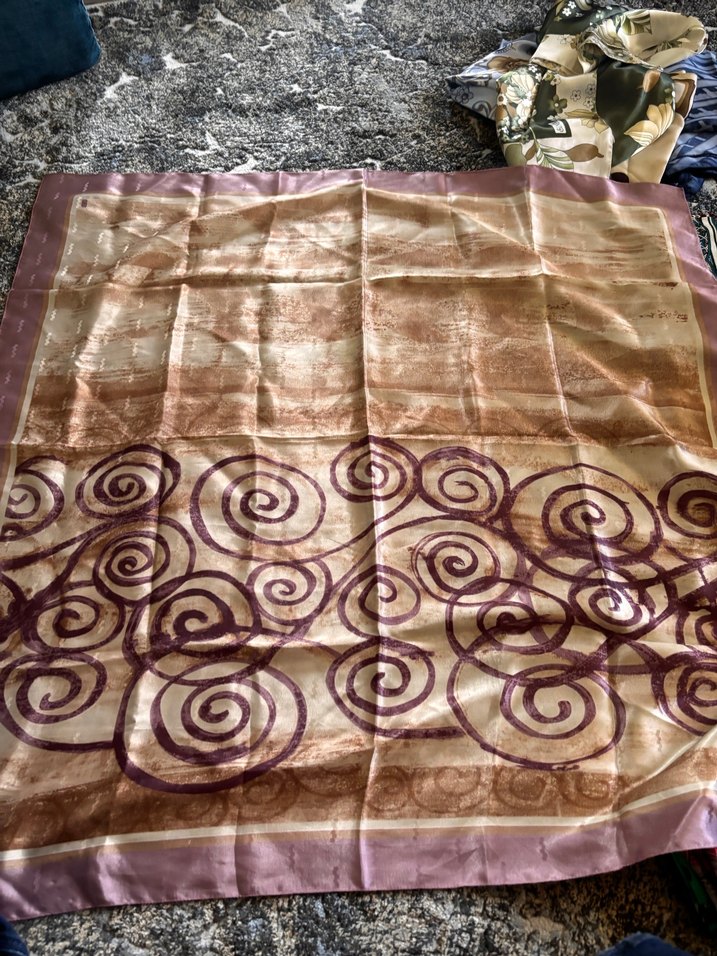 Kaygan eşarplardandır - Görsel 3