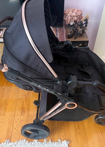 Siyah Bebek Arabası, K - Görsel 2