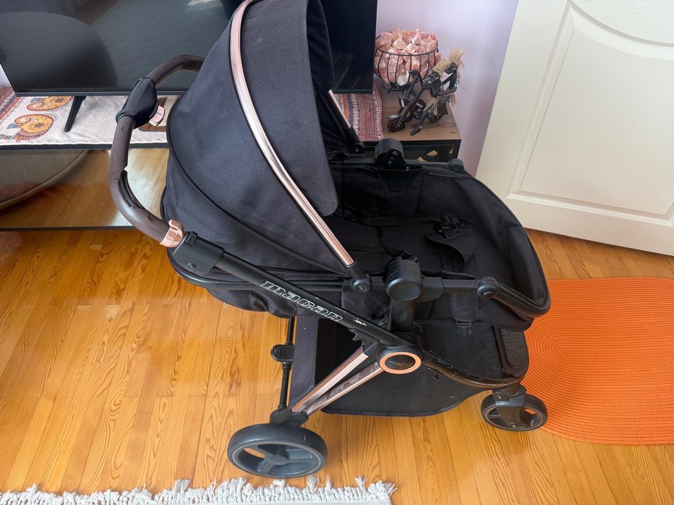 Siyah Bebek Arabası, K - Görsel 2