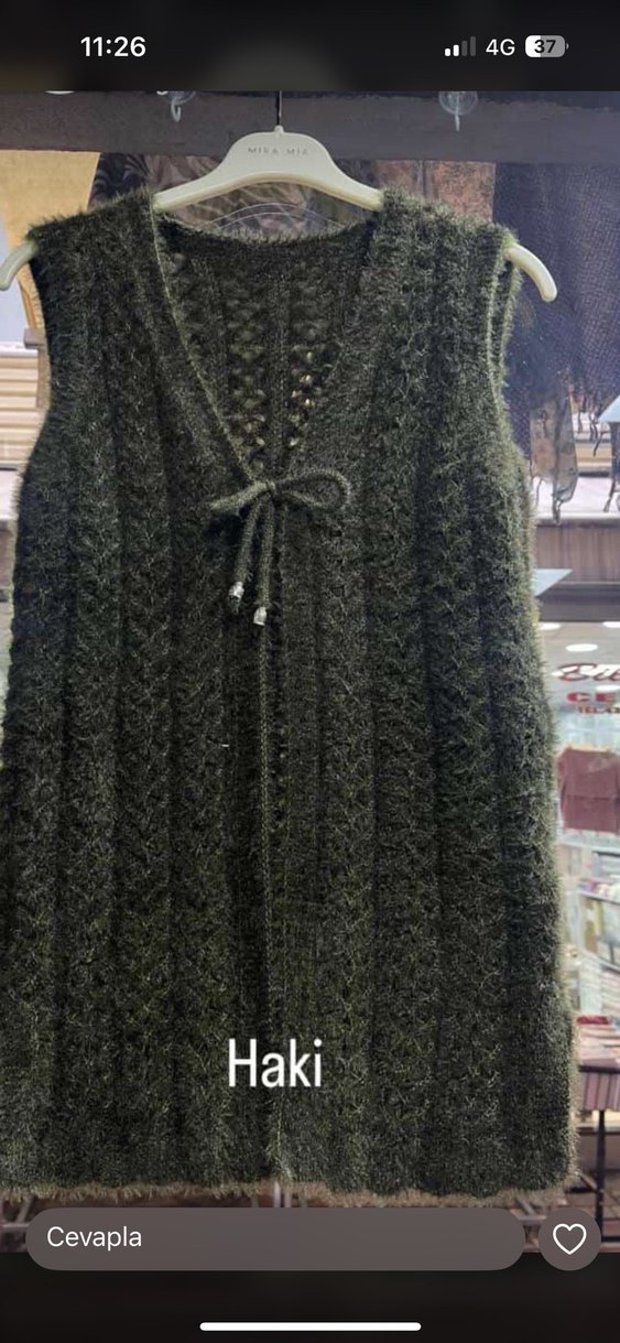 Pudra Renkli Uzun Örgü Kadın Yelek - Görsel 4