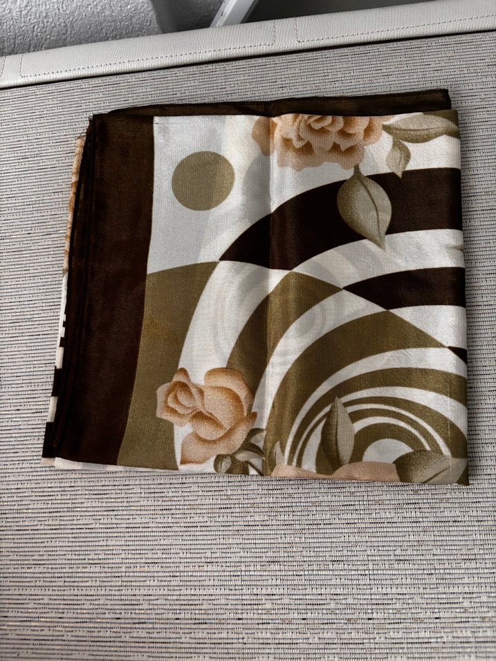 Kaygan eşarp - Görsel 3