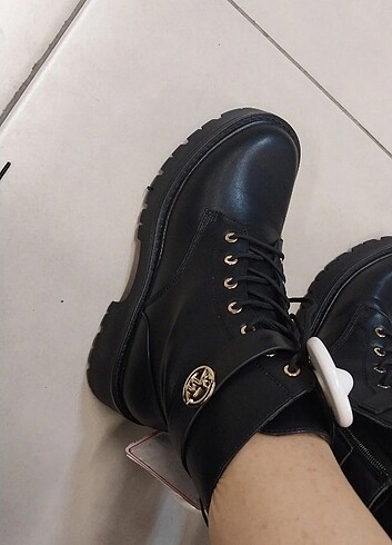 37 Beden 37 Numara Flo Markası