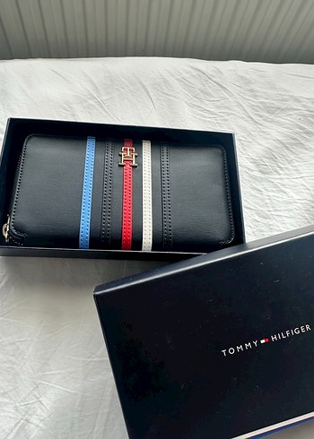 Tommy Hilfiger