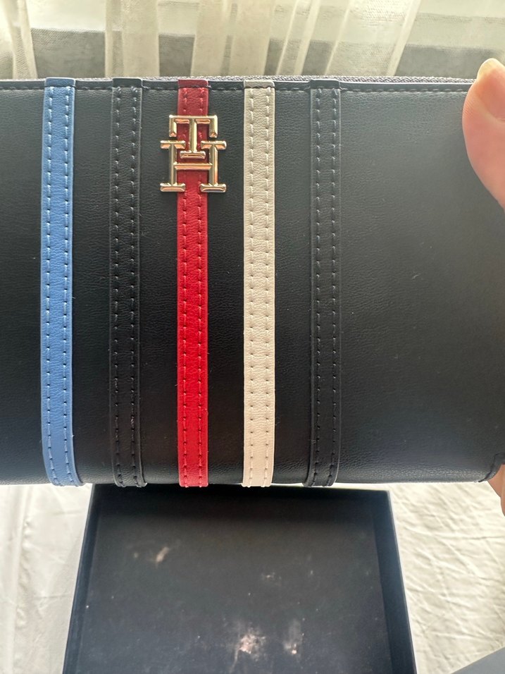 Tommy Hilfiger Siyah Kadın Deri Cüzdan - Görsel 2