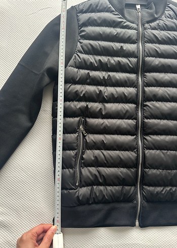 Siyah Fermuarlı Yüksek Yakalı Mont - Görsel 6