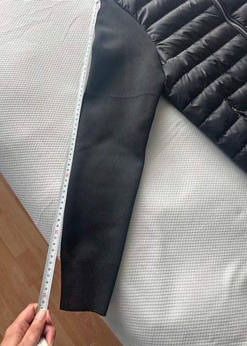 Siyah Fermuarlı Yüksek Yakalı Mont - Görsel 7