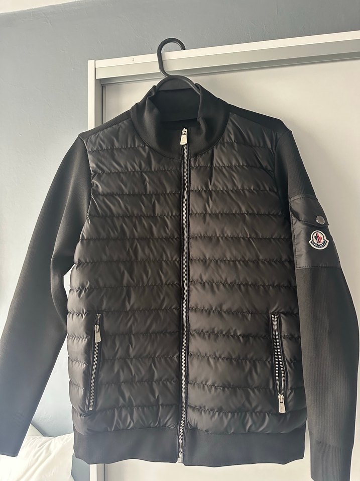 Siyah Fermuarlı Yüksek Yakalı Mont - Görsel 4