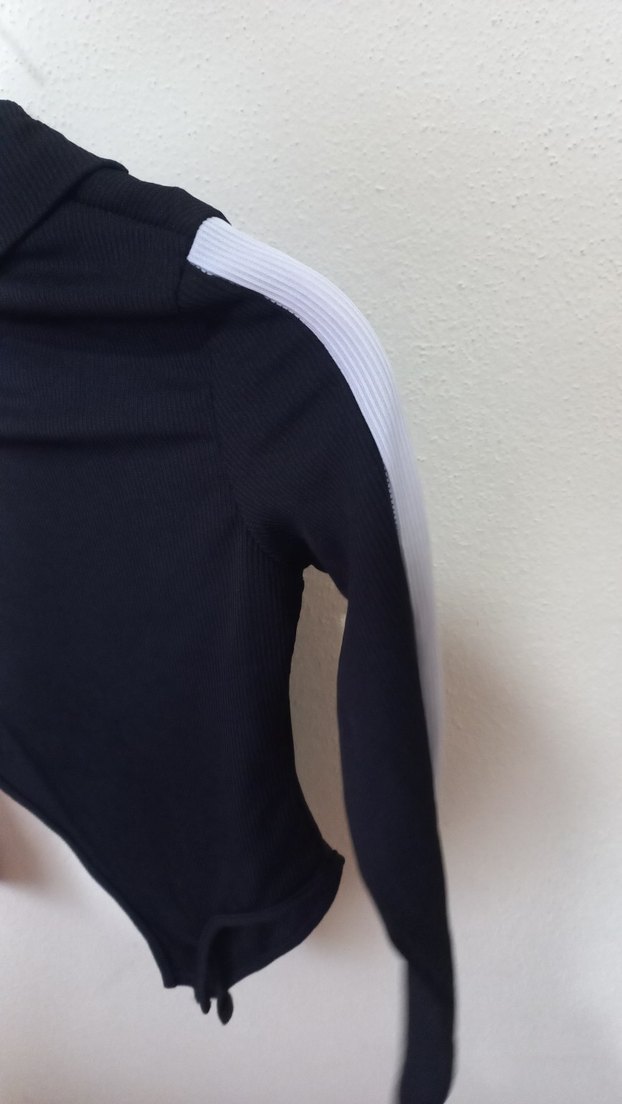 ZIBIN DETAYLI BLUZ - Görsel 3