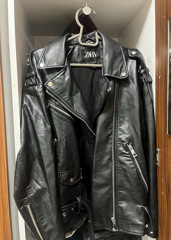 Zara Siyah Deri Biker Ceket