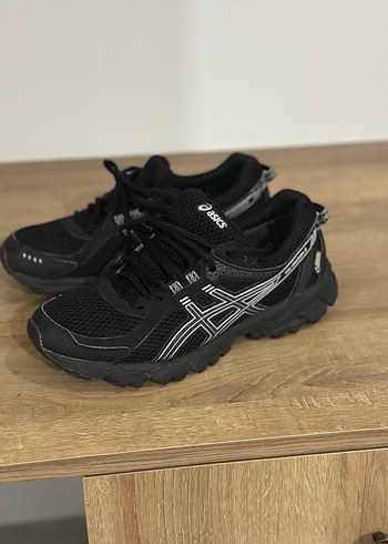 Asics 40