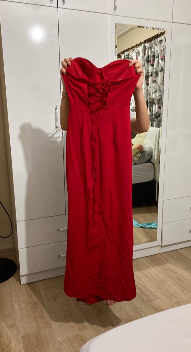 Parlak Kırmızı Drapeli Straplez Maxi Elbise - Görsel 4