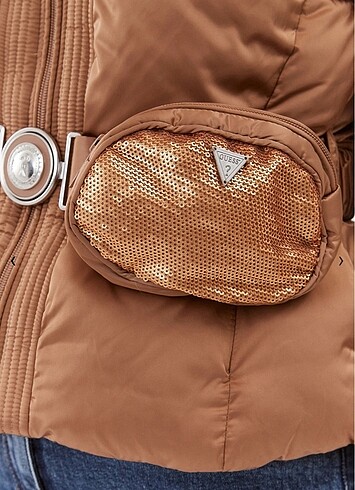 l Beden Guess mont