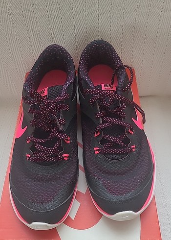 Nike Kadın Pembe Siyah Spor Ayakkabı - Görsel 4