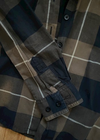 Düğmeli, Uzun Kollu Kahverengi Ekose Gömlek - Görsel 3