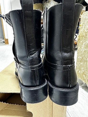 37 Beden Zara bot