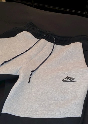 Nike m