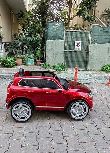 Beden LİSANSLI AKÜLÜ ARABA 24W