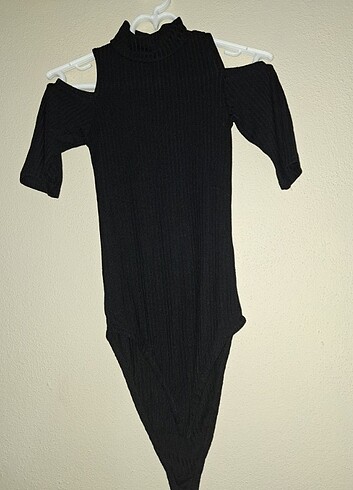 xs Beden siyah Renk Çıtçıtlı omuzları açık bodysuit