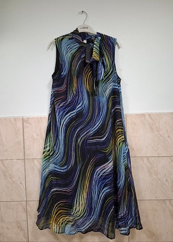 Uzun, Askısız, Bağlamalı Çok Renkli Salaş Elbise - Görsel 4